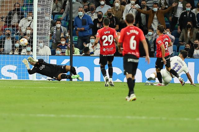 怀特三双绿军大胜活塞6连胜 骑士险胜步行者