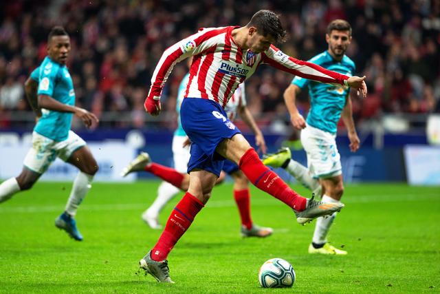 赵心童顺利晋级斯诺克世锦赛16强